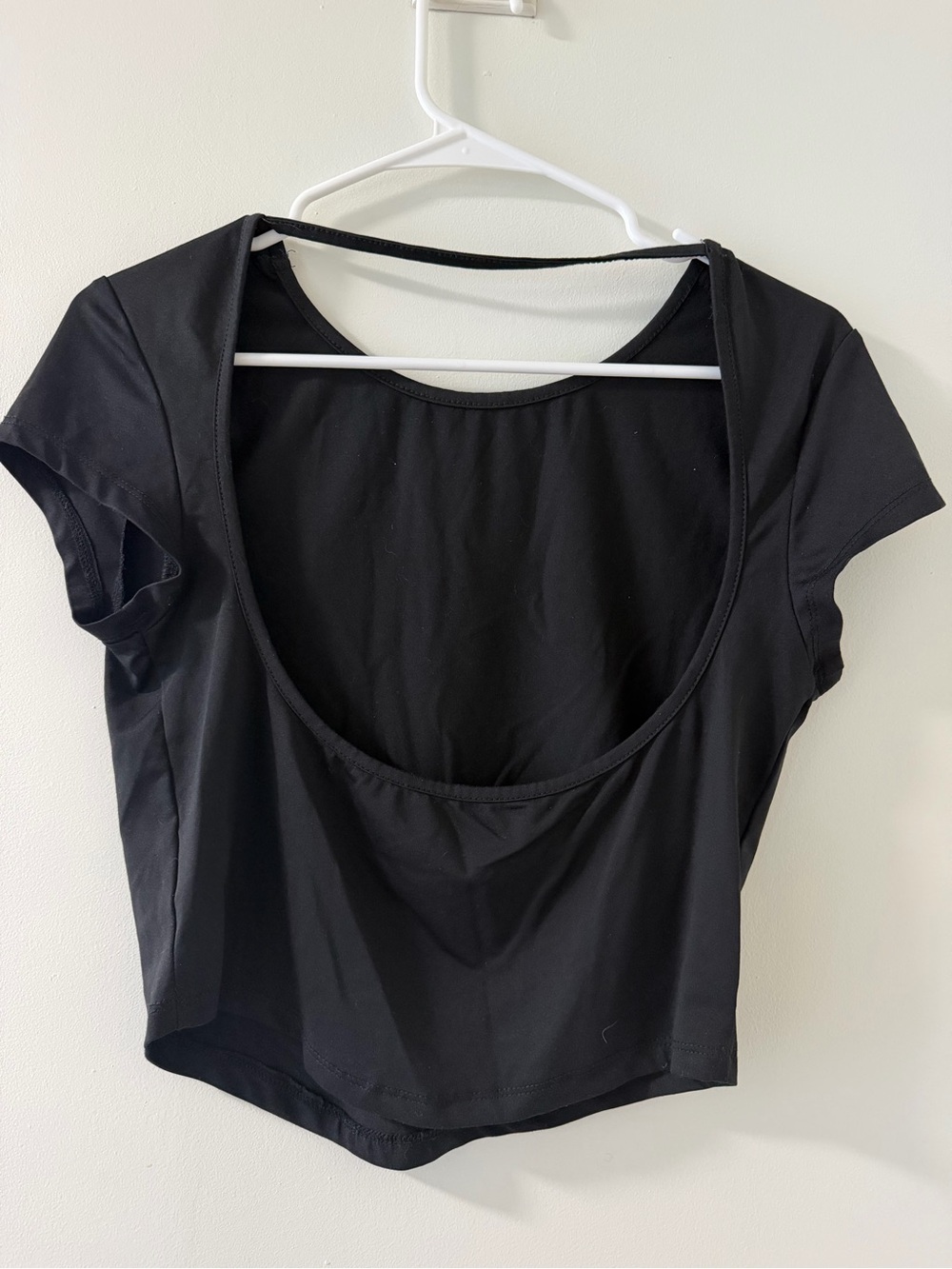 SHEIN Scoop Neck Tee Women L Black Like New Short Sleeve Open Back Crop Top - Picture 2 of 4